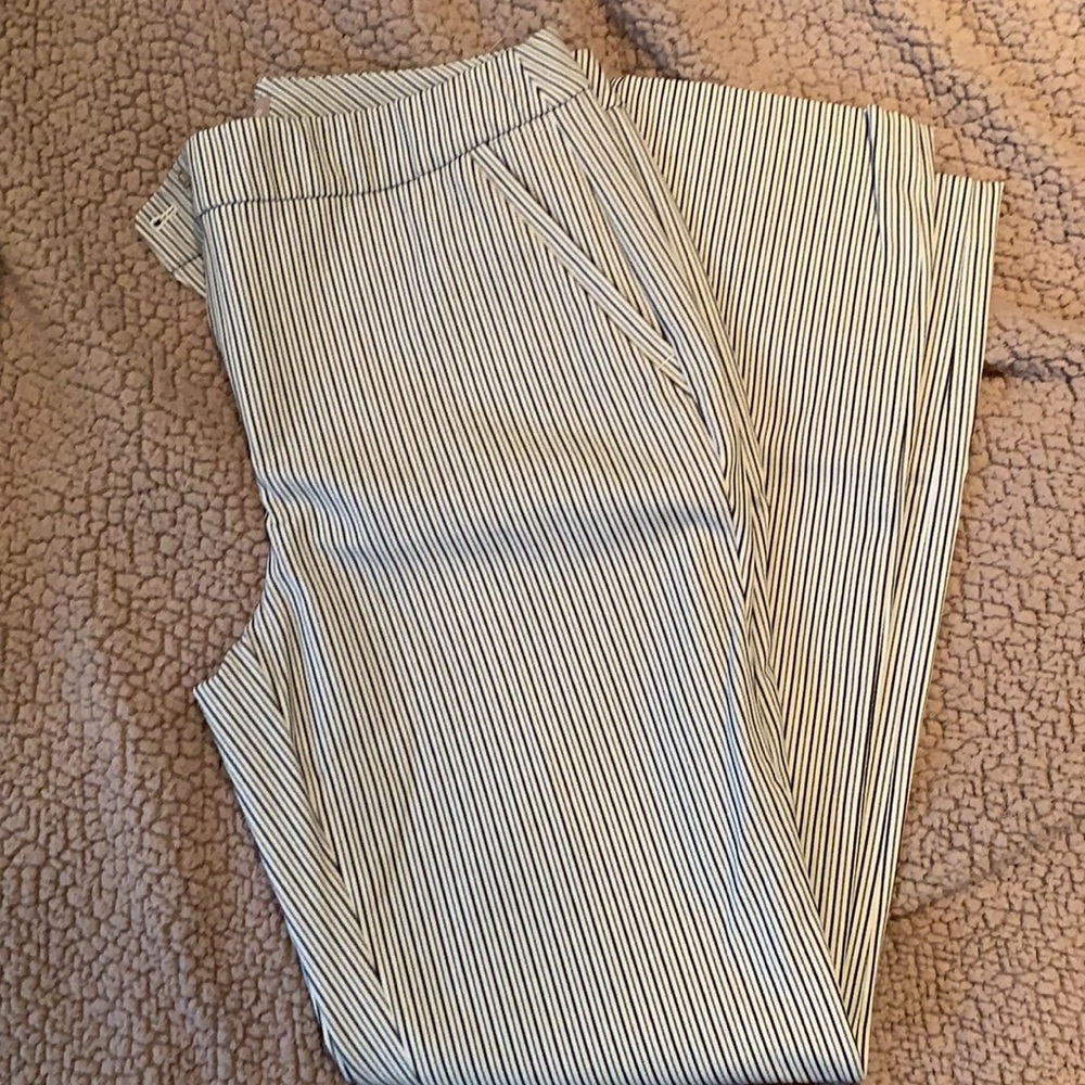 Chico’s Striped Dress Pant sz 0.5R